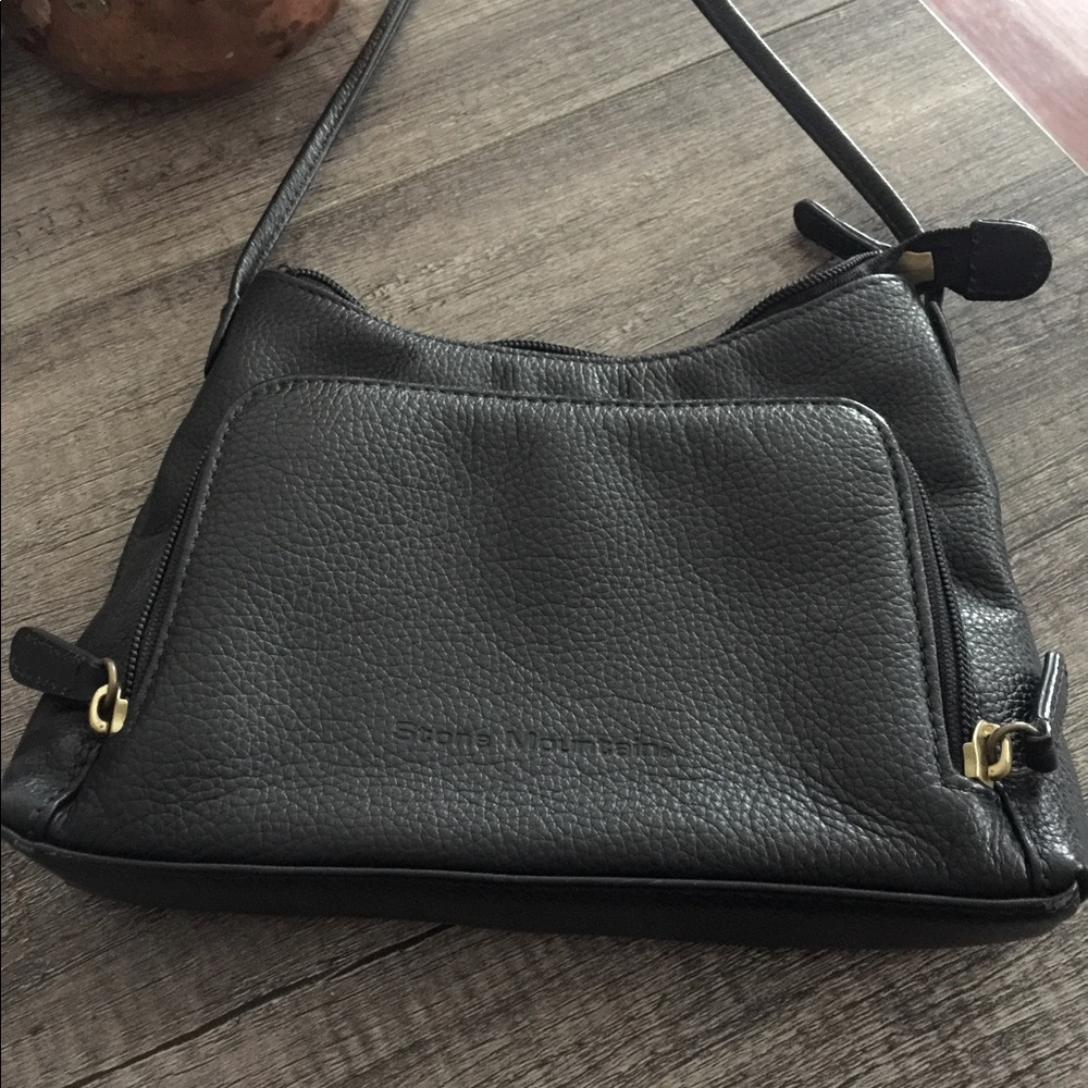 Stone Mountain Leather Purse